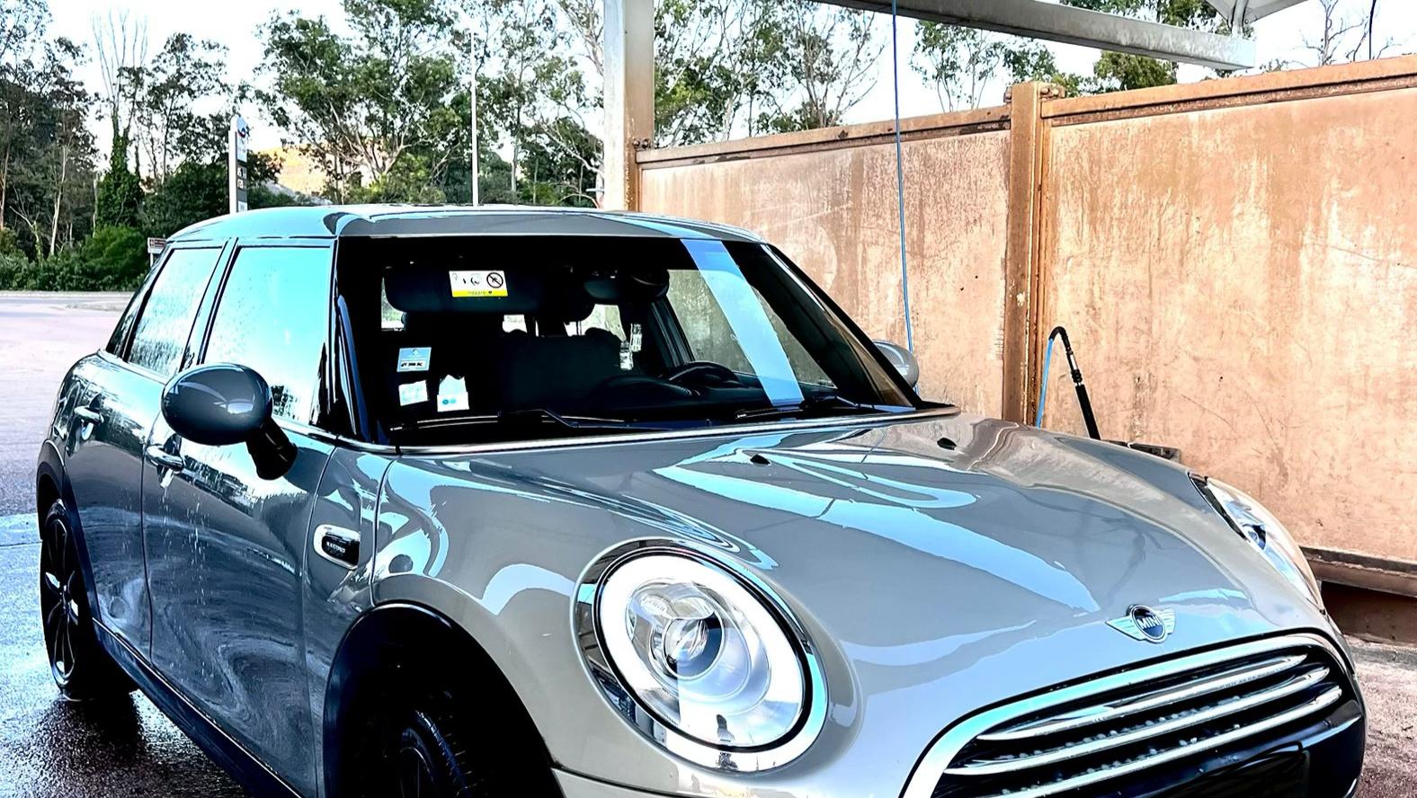 MINI HATCH 5 PORTES 2018 à Porto-Vecchio