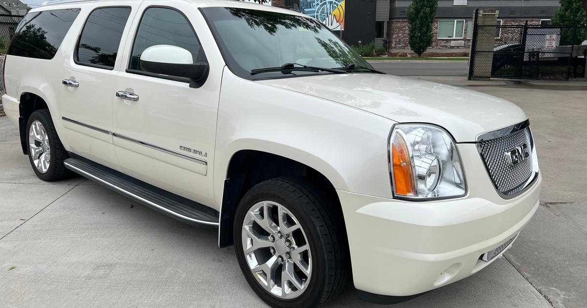 GMC Yukon XL 2011 rental in Englewood, CO by Jeff B. Turo