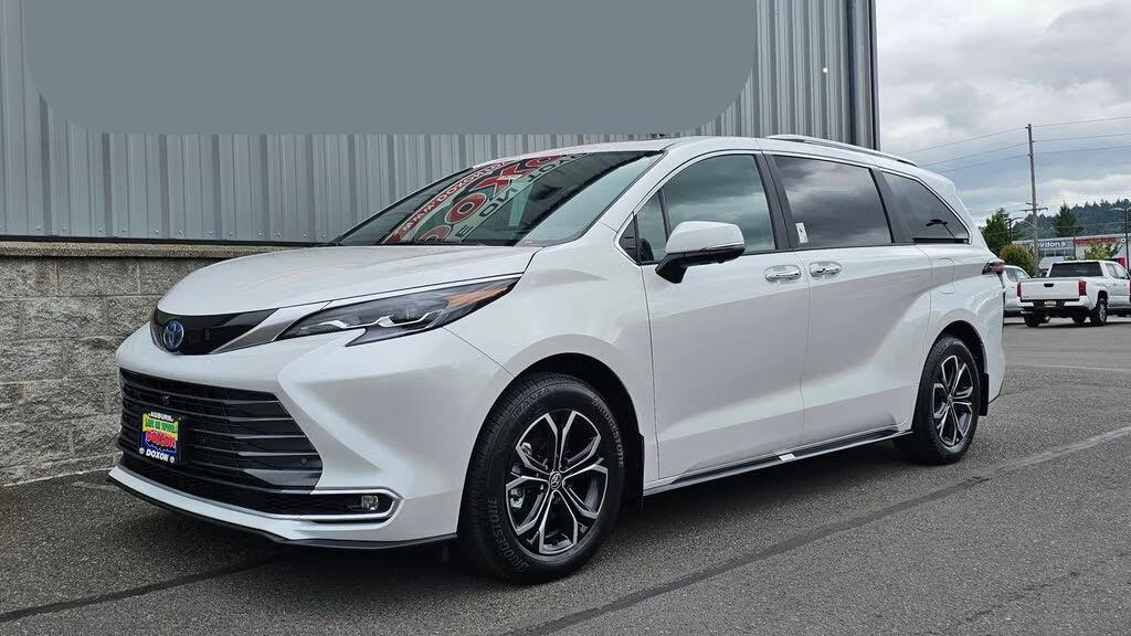 Toyota Sienna 2024 in SeaTac, WA