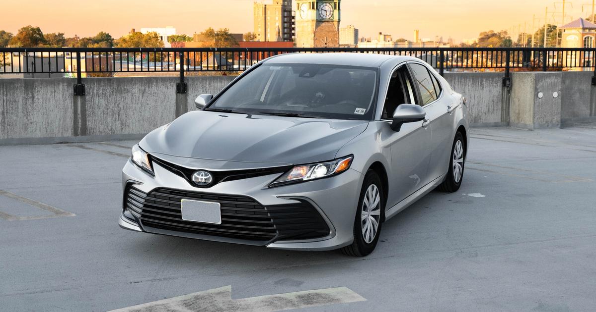 Toyota Camry Hybrid 2022 rental in Elizabeth, NJ by Thunder Rentals LLC