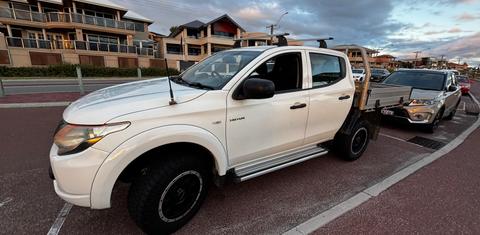 Mitsubishi TRITON 2017