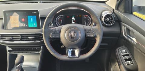 MG HS 2024