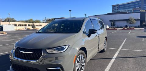 Chrysler Pacifica 2024