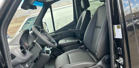 Mercedes-Benz Sprinter 2024