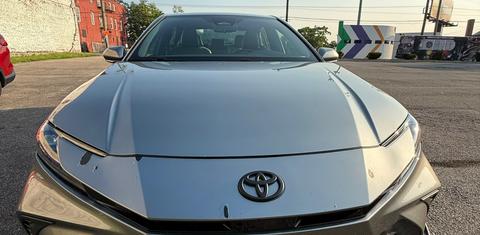 Toyota Camry Hybrid 2025