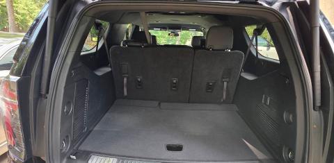 Chevrolet Suburban 2025