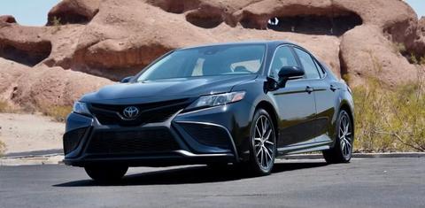 Toyota Camry 2024