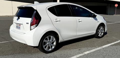 Toyota Prius c 2015