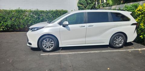 Toyota Sienna 2025