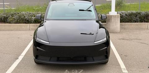 Tesla Model Y 2026