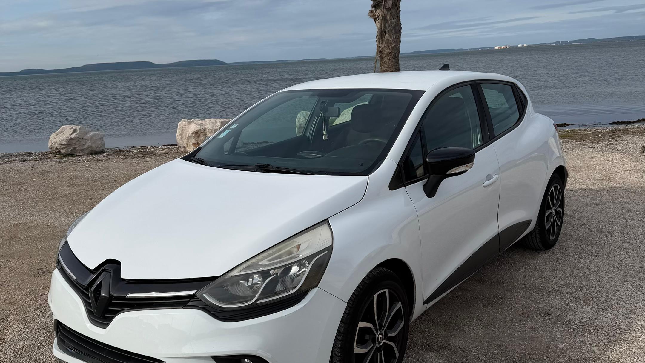 Renault CLIO IV SOCIETE 2016 à Marignane