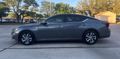 Nissan Altima 2020
