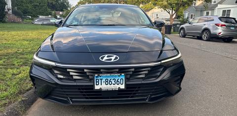 Hyundai Elantra 2025