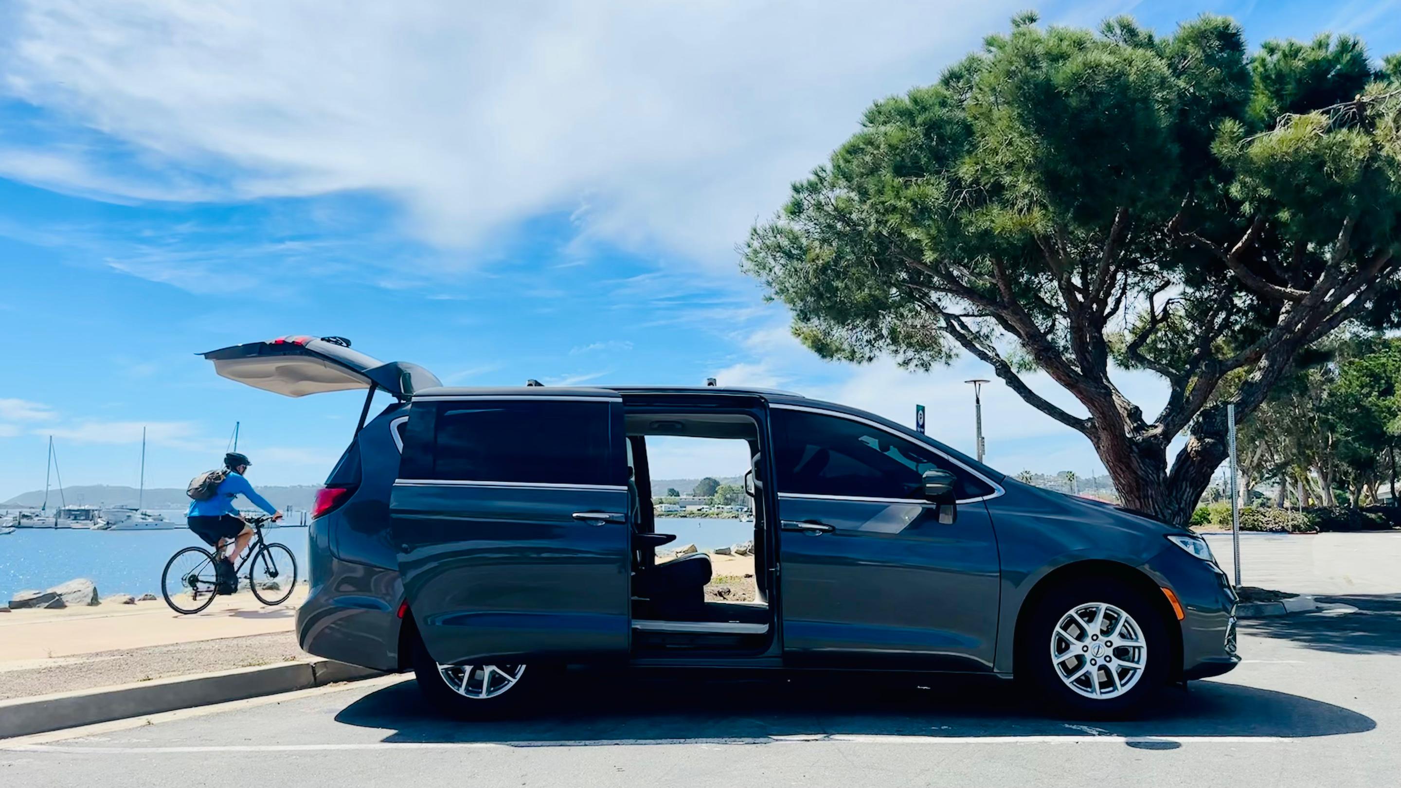 Chrysler Pacifica 2021 in San Diego, CA