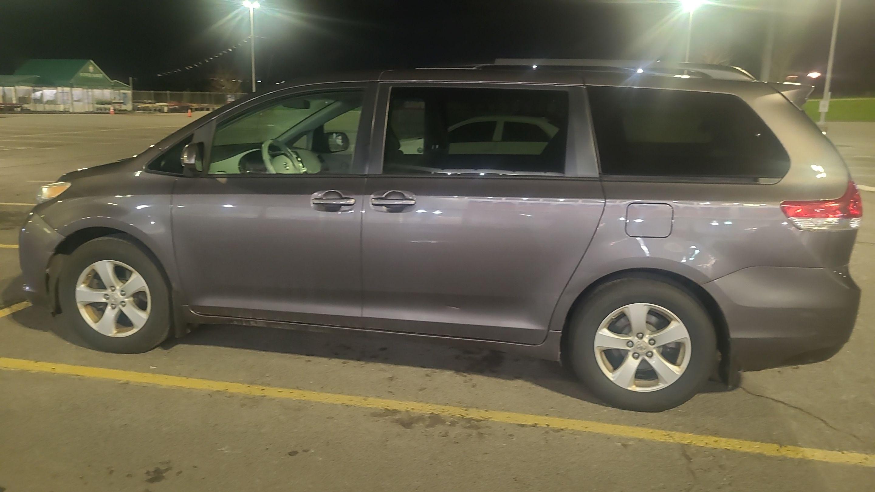 Toyota Sienna 2012 à Ottawa, ON
