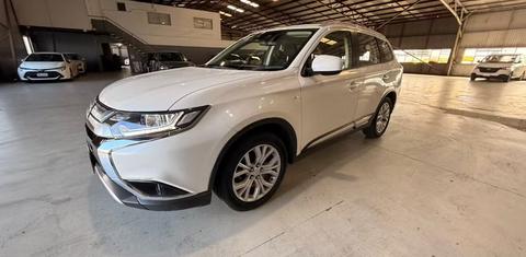 Mitsubishi OUTLANDER 2020