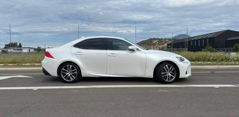 Lexus IS 2018