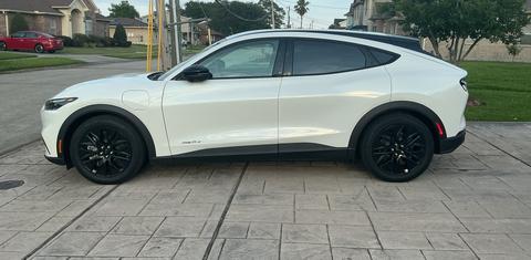 Ford Mustang Mach-E 2025