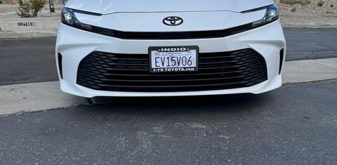 Toyota Camry Hybrid 2026
