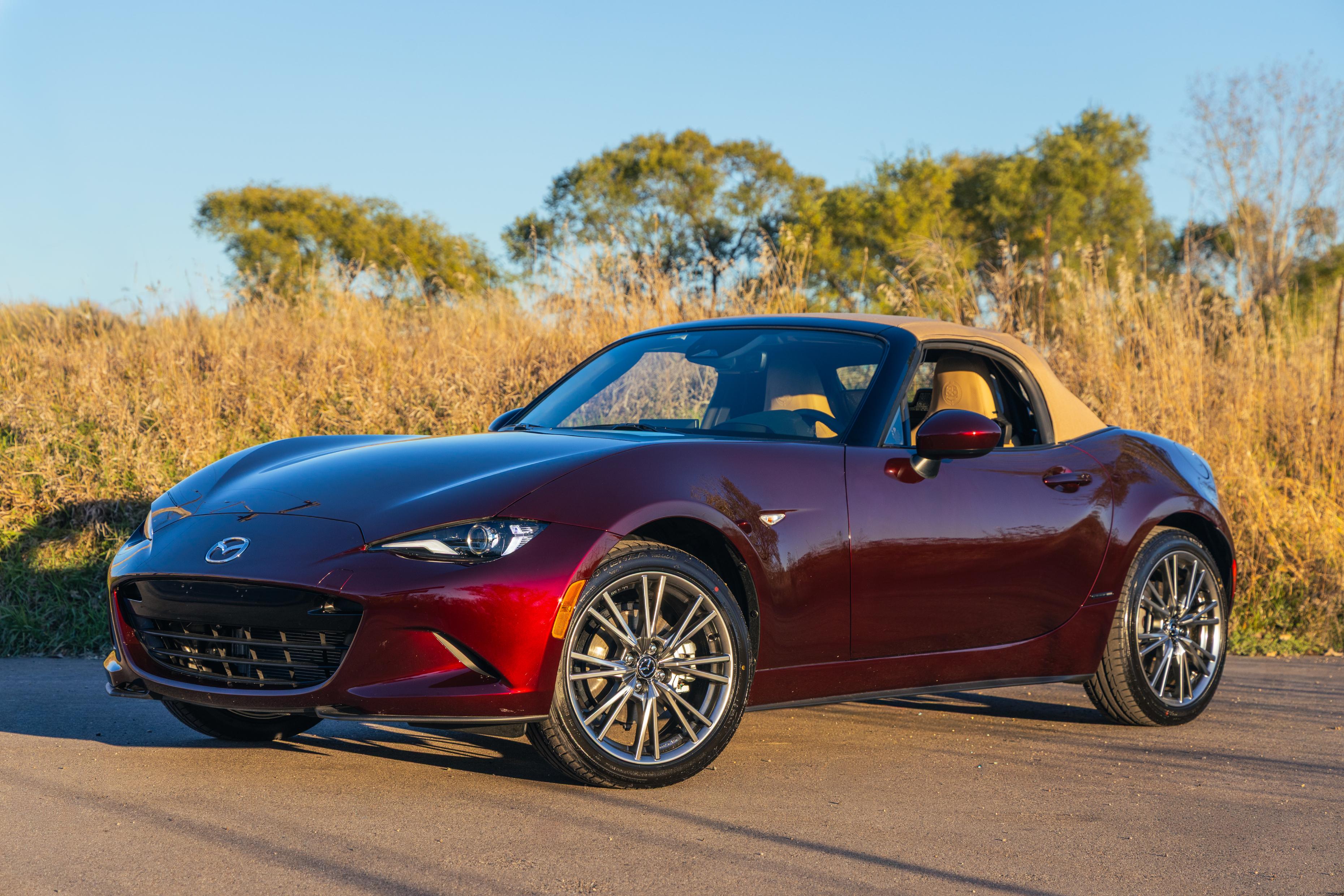 Mazda MX-5 Miata 2025 in Burnsville, MN