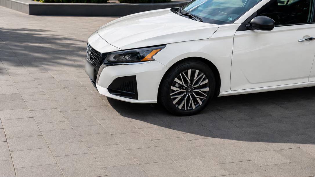 Nissan Altima 2025 in South Holland, IL