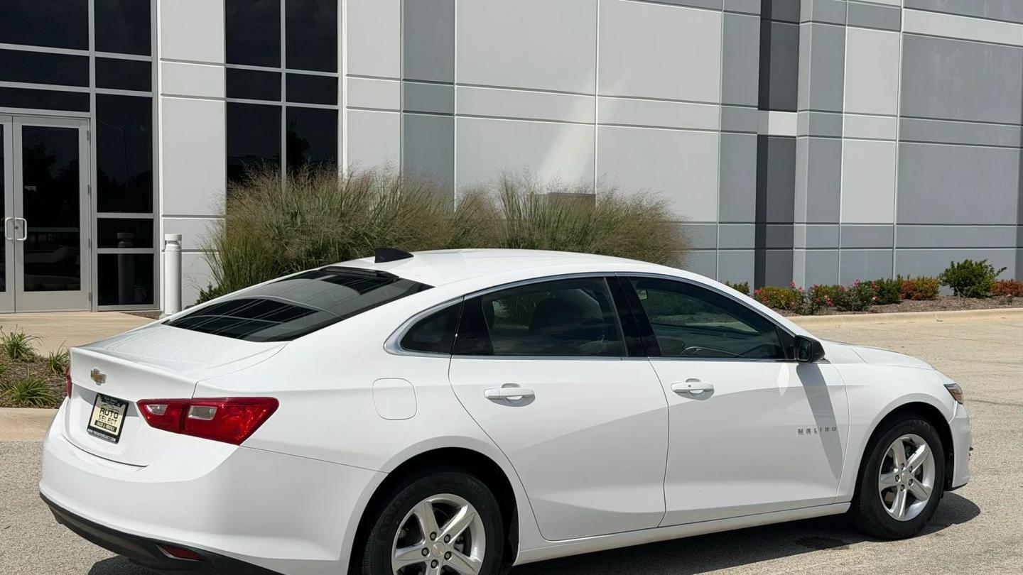 Chevrolet Malibu 2024 in Chicago, IL
