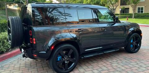 Land Rover Defender 2023