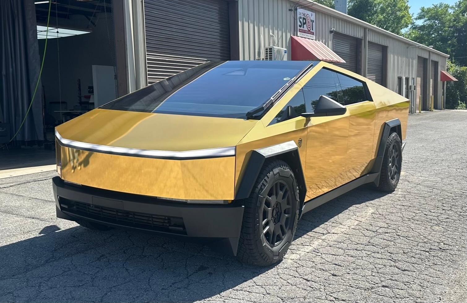 Tesla Cybertruck 2024 in Las Vegas, NV