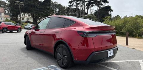Tesla Model Y 2026