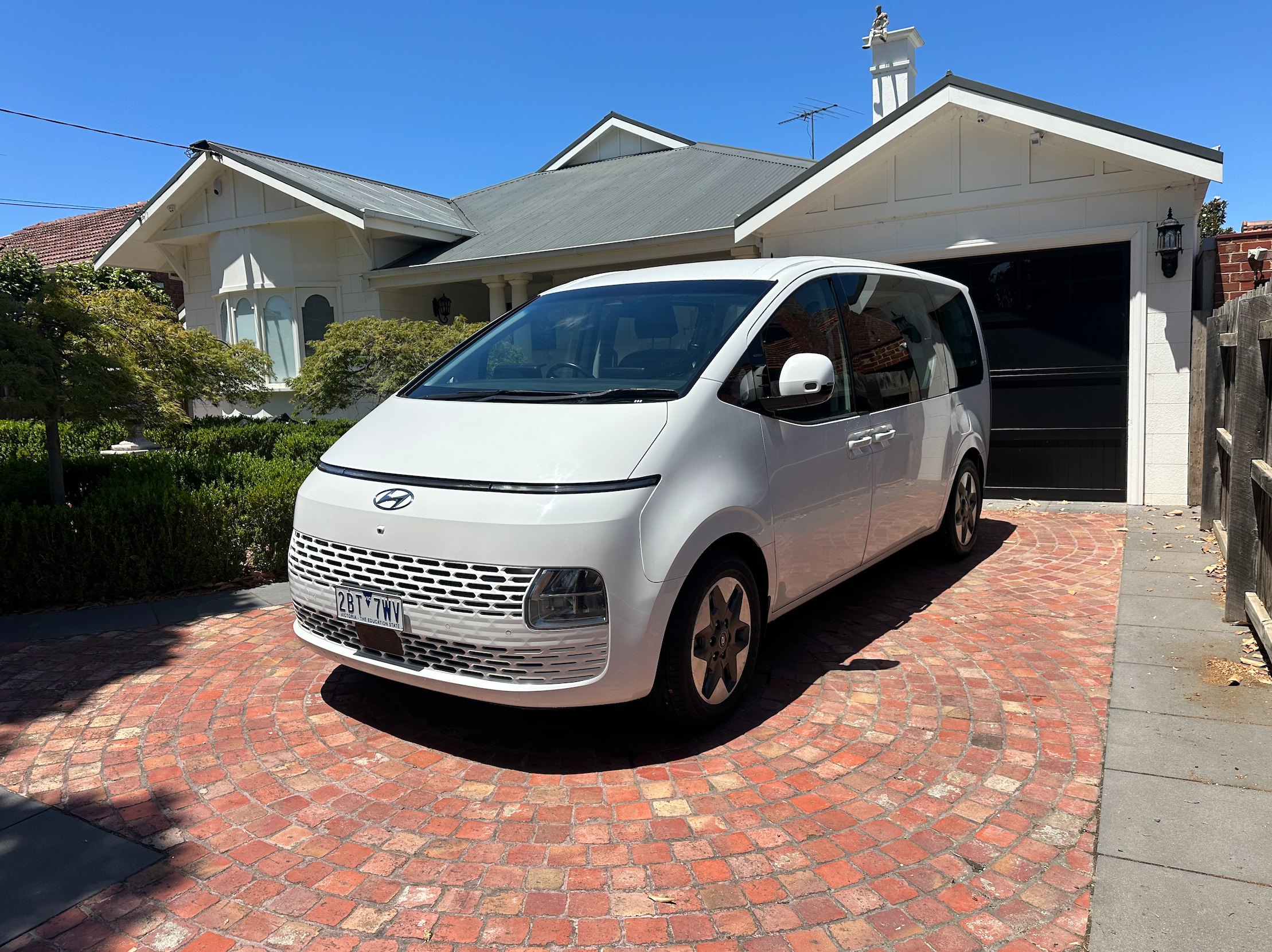 Hyundai STARIA 2021 in Reservoir