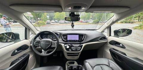 Chrysler Pacifica 2023