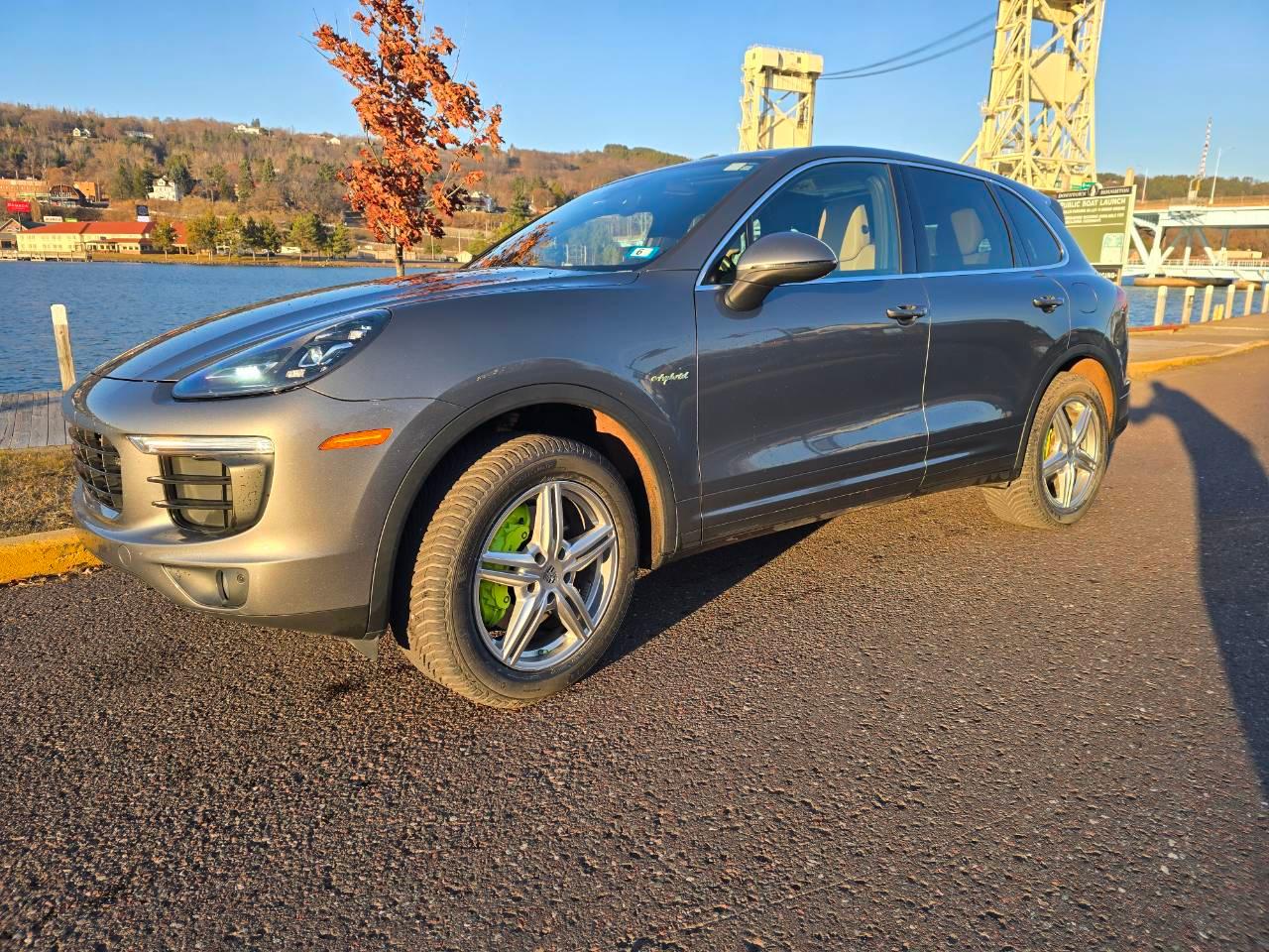 Porsche Cayenne 2016 in Hancock, MI
