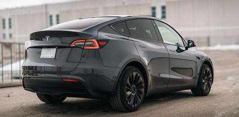 Tesla Model Y 2025