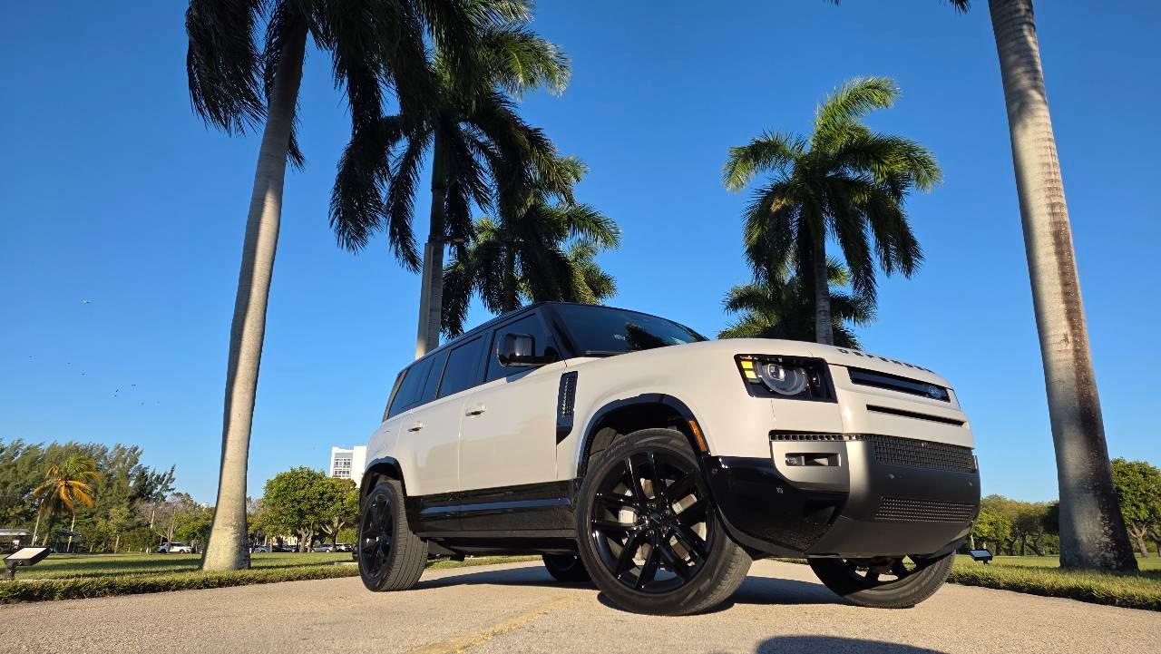 Land Rover Defender 2026 in Aventura, FL