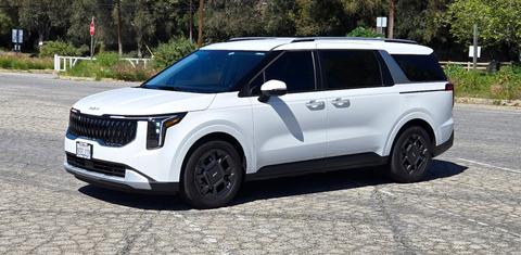 Kia Carnival Hybrid 2025