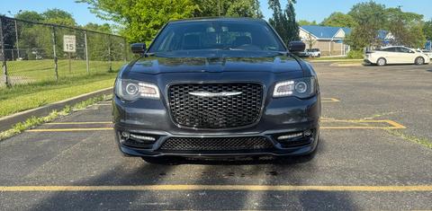Chrysler 300 2019
