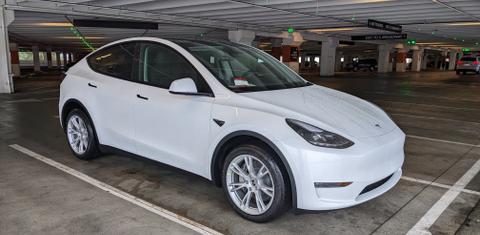 Tesla Model Y 2023