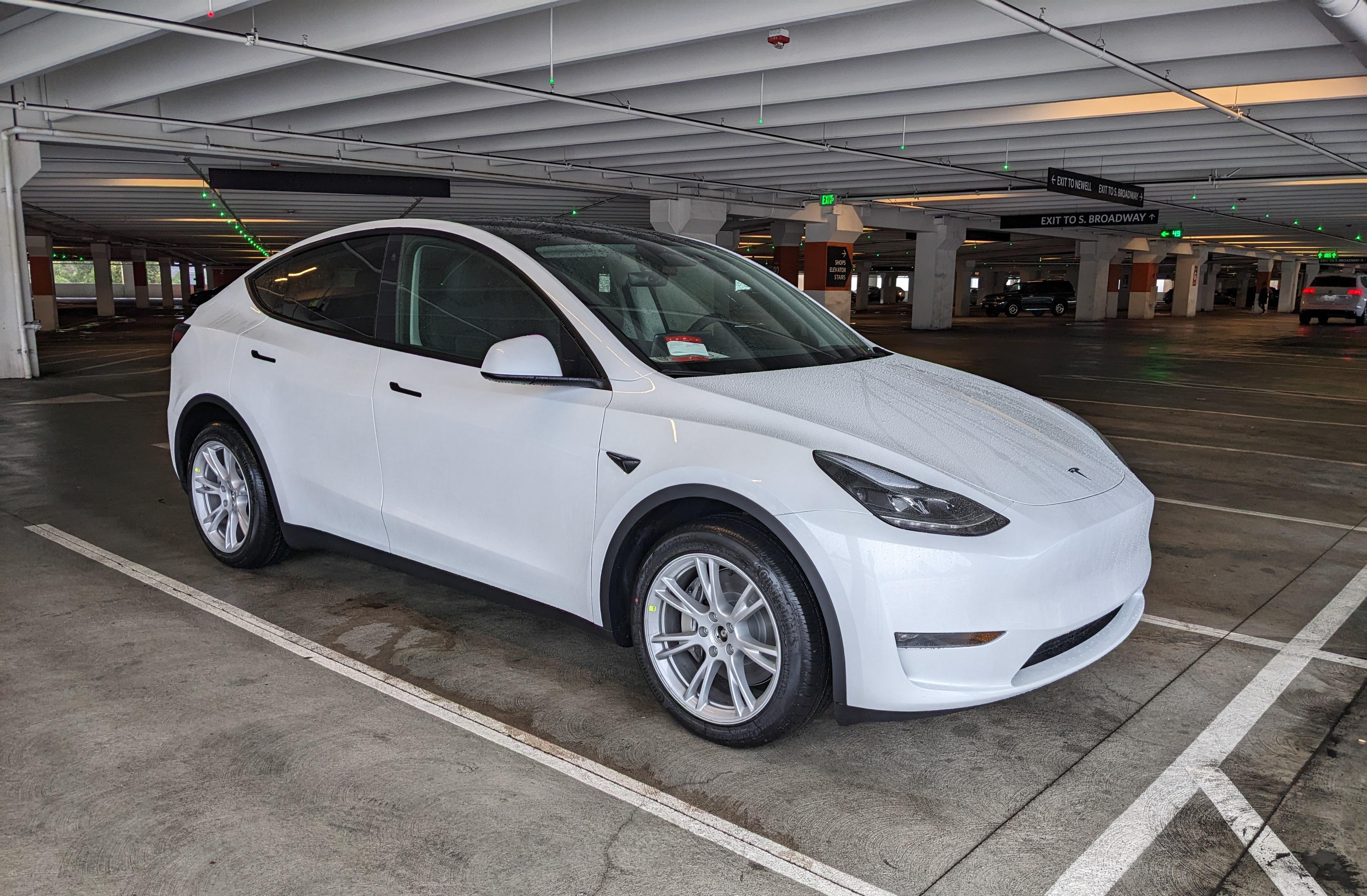 Tesla Model Y 2023 in 