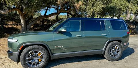 Rivian R1S 2023