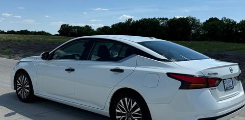 Nissan Altima 2023