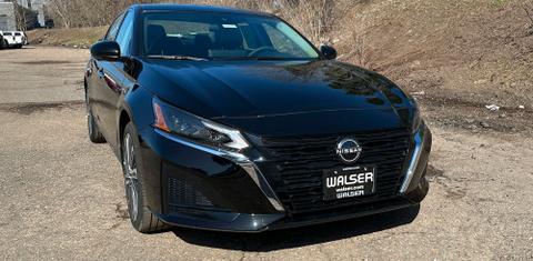 Nissan Altima 2023