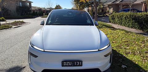 Tesla MODEL Y 2026