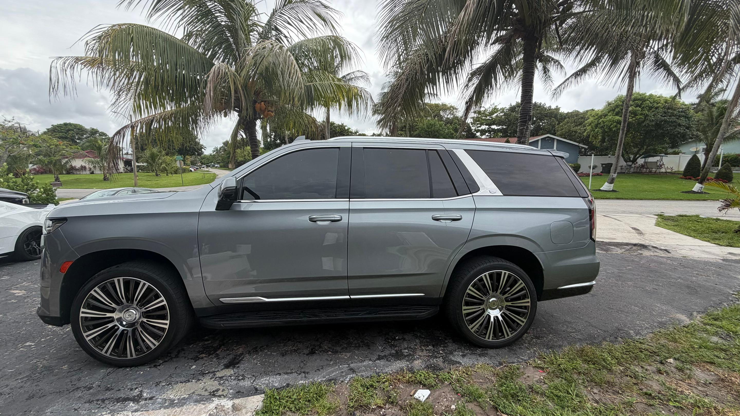 Cadillac Escalade 2023 in 