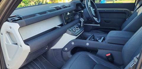 Land Rover DEFENDER 2023