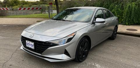 Hyundai Elantra 2023