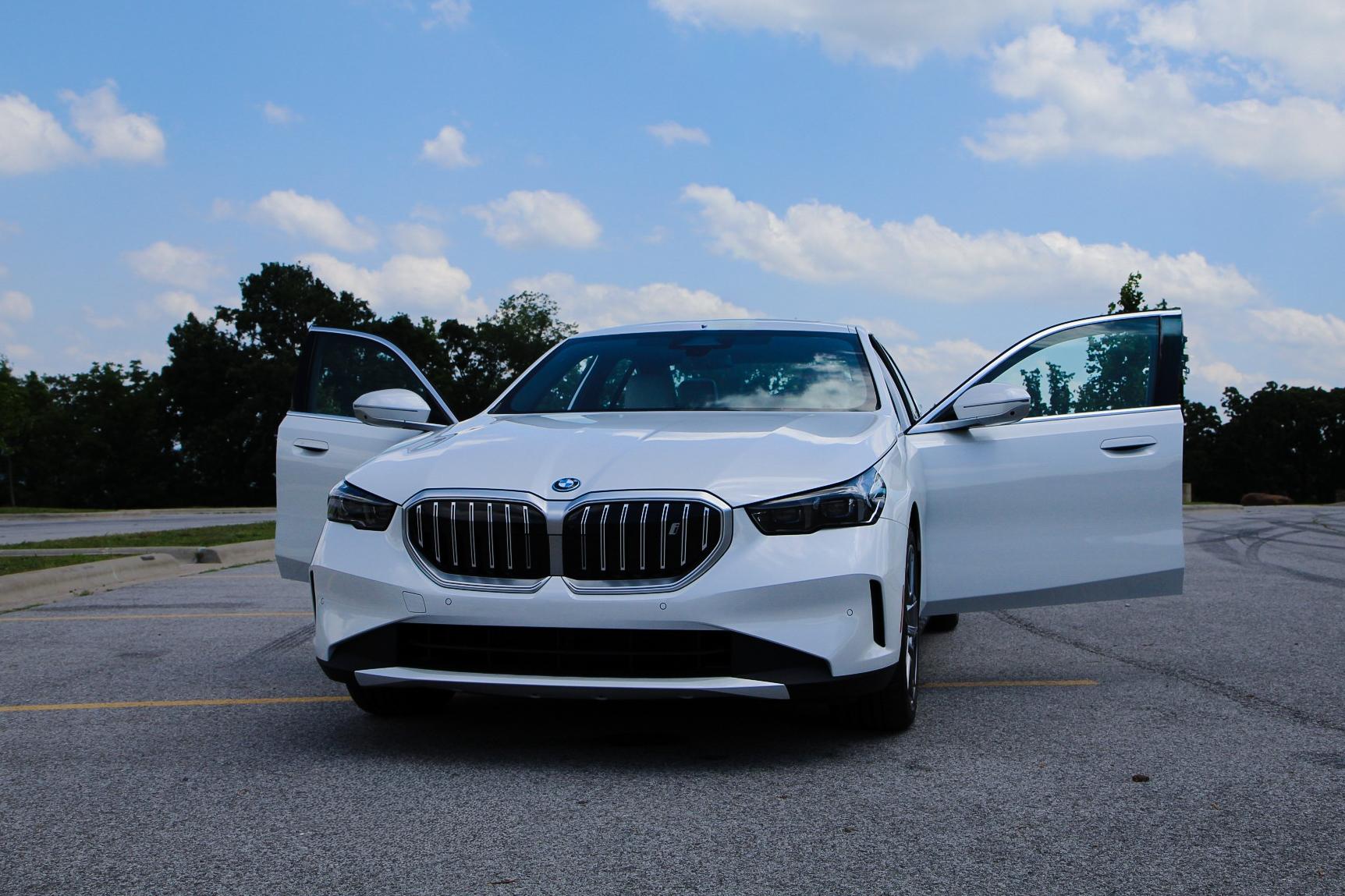 BMW i5 2026 in Farmington, AR