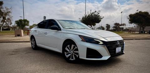 Nissan Altima 2025
