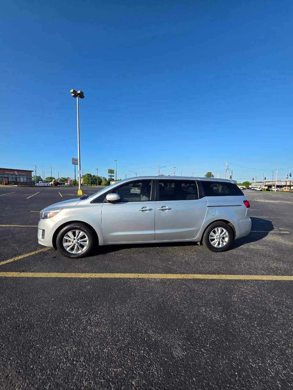 Kia Sedona 2017 in Hopkinsville, KY