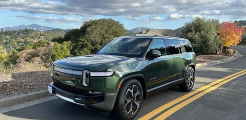 Rivian R1S 2023