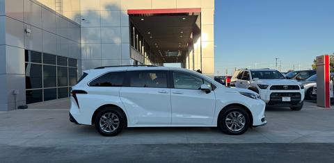 Toyota Sienna 2025